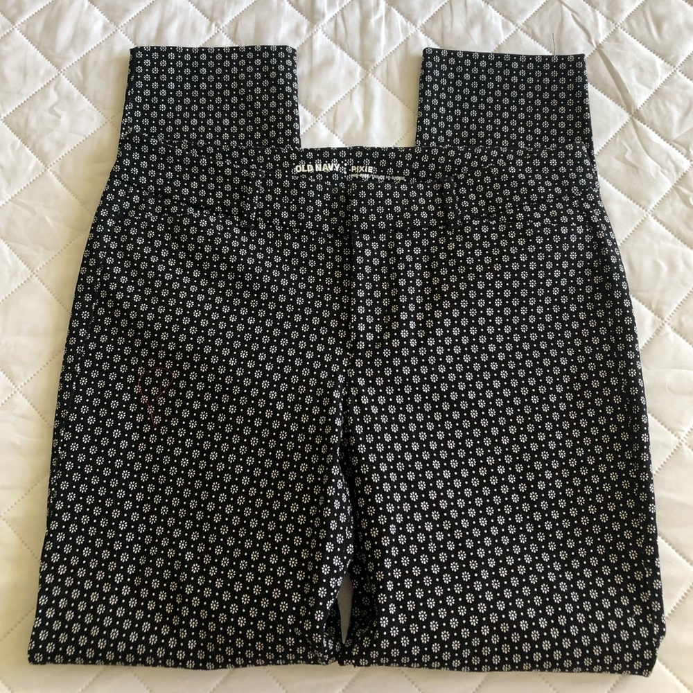 Old Navy Pixie Womens Mid-Rise Black & White Floral Print Regular Pants